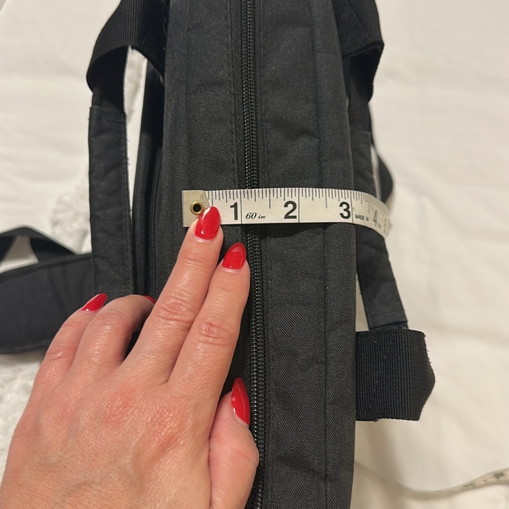 Voova laptop bag in black, EUC, measurements in pics. Front and back zip pocket - Picture 5 of 9